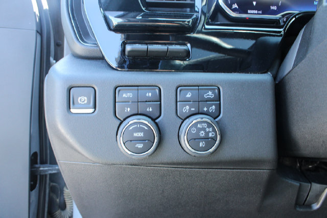 Used 2024 Chevrolet Silverado 2500 ZR2 w/ Technology Package AWD/4WD image 17
