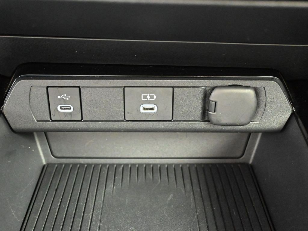 Certified 2024 Toyota Prius XLE image 22