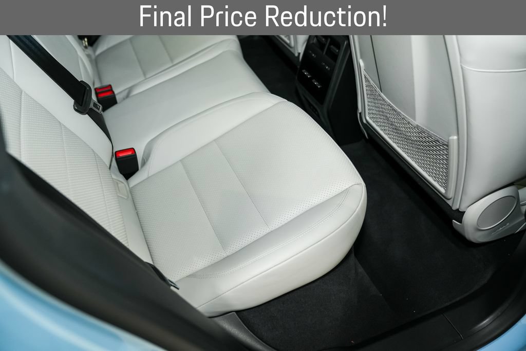 Used 2025 Porsche Macan 4S Electric AWD/4WD image 56