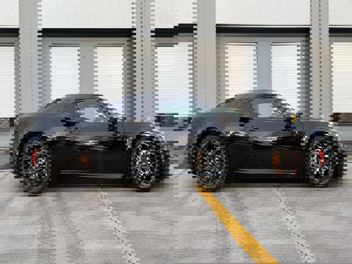 Used 2017 Alfa Romeo 4C w/ Coupe Track Package 1 image 4