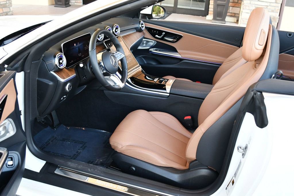 Used 2024 Mercedes-Benz CLE 300 4MATIC Cabriolet image 59