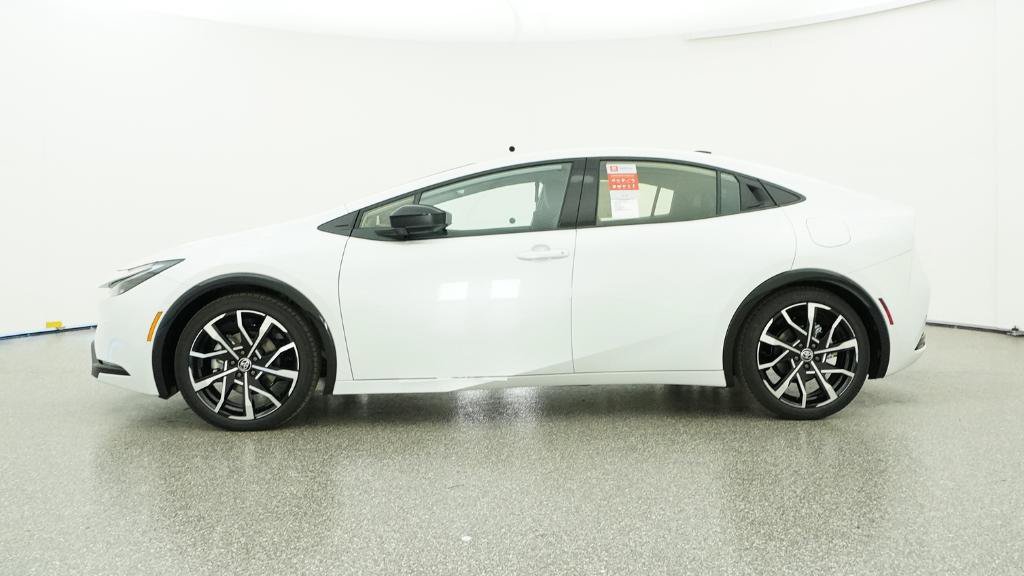 New 2026 Toyota Prius Plug-In Hybrid FWD image 12