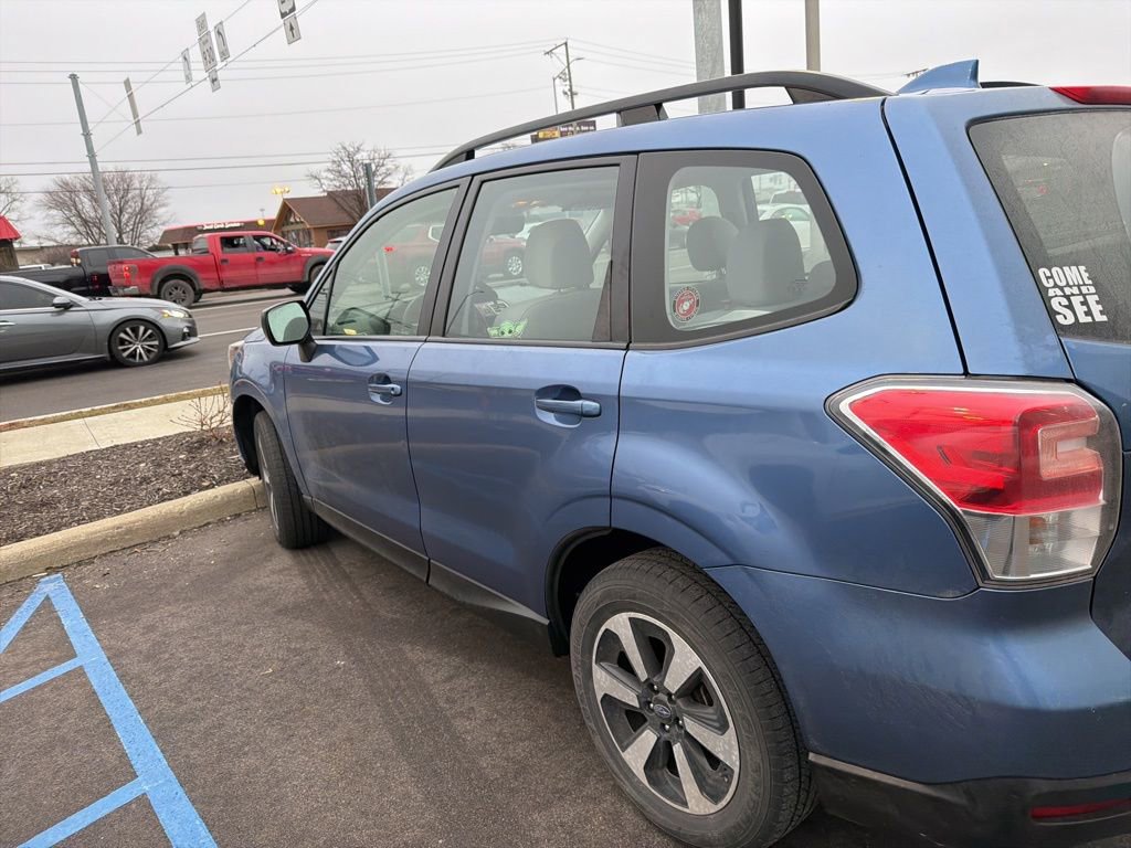 Used 2018 Subaru Forester 2.5i w/ Alloy Wheel Package image 3