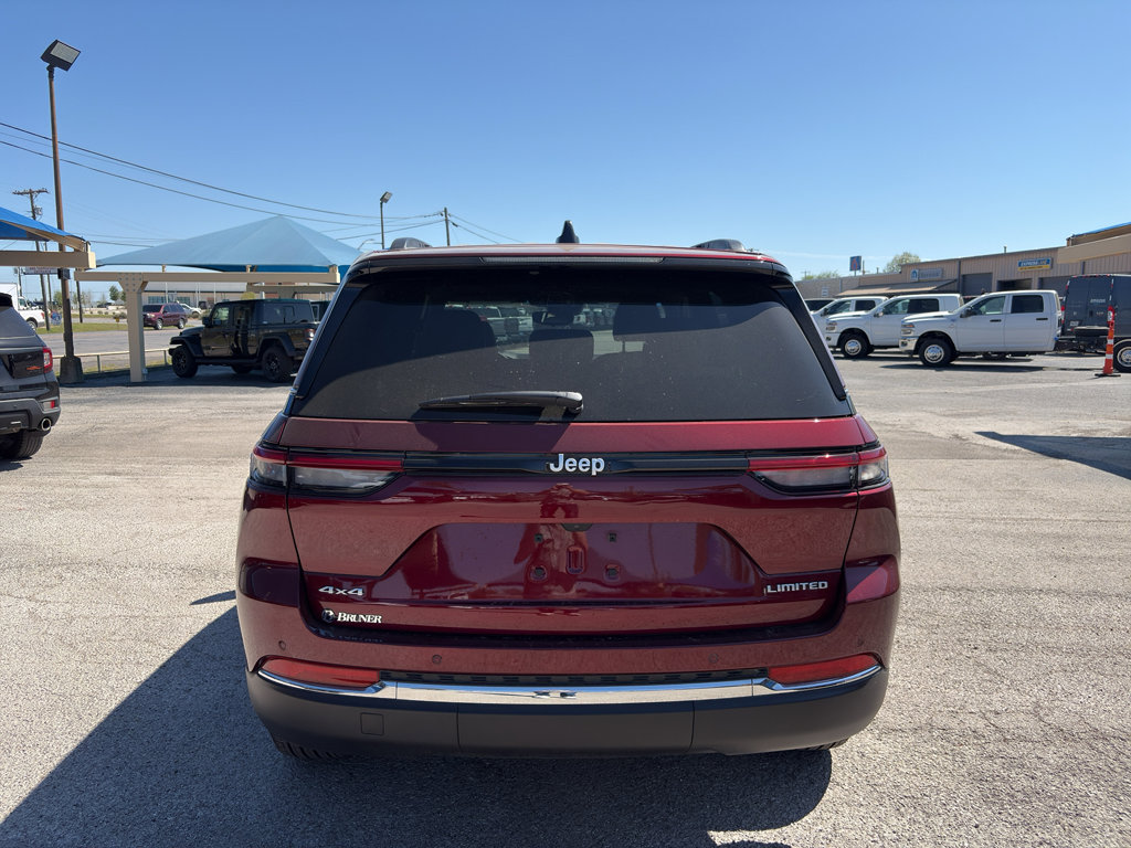 Used 2024 Jeep Grand Cherokee Limited w/ Trailer Tow Package image 7