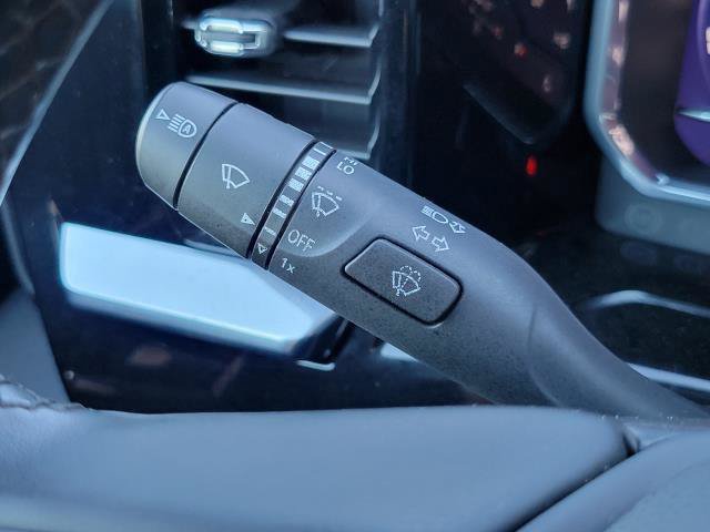 Used 2024 Chevrolet Silverado 1500 LT AWD/4WD image 18