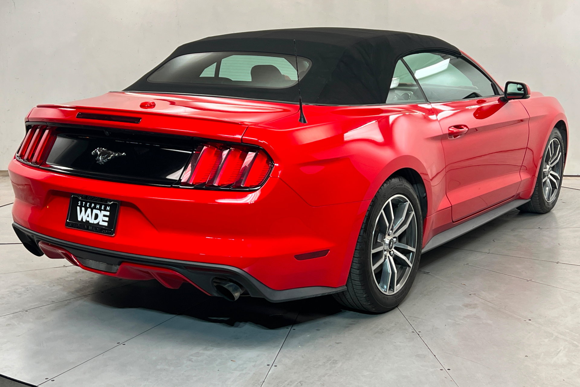 Used 2015 Ford Mustang Premium RWD image 6