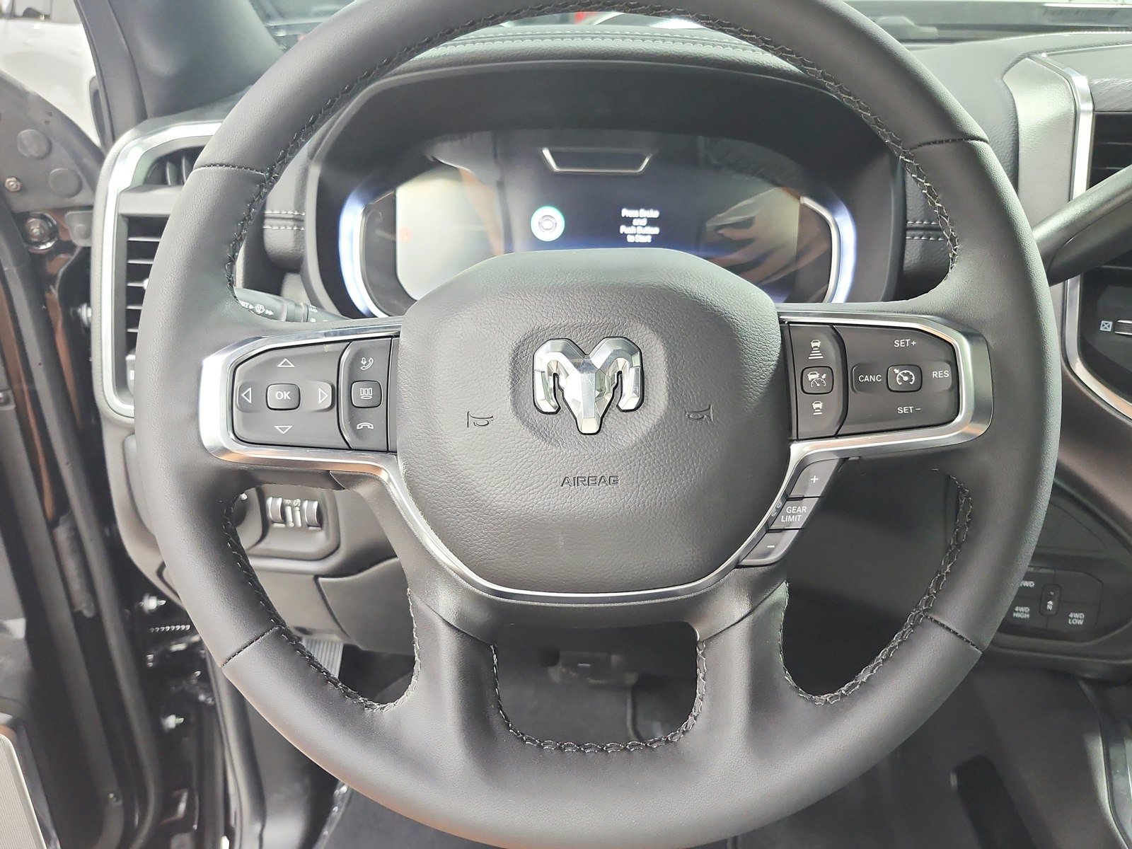 New 2026 RAM 2500 Laramie AWD/4WD image 25