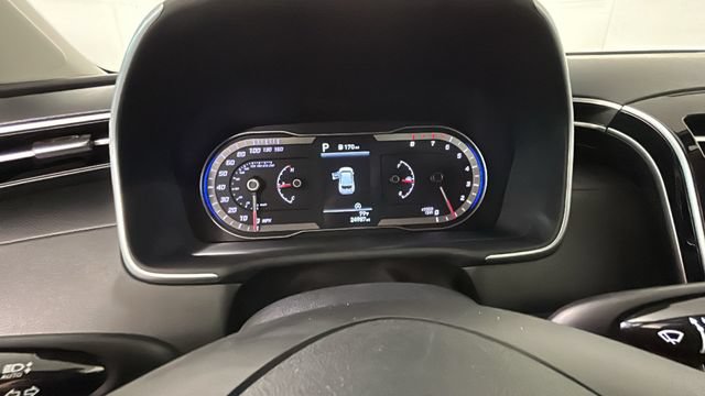 Certified 2023 Hyundai Tucson SE FWD image 18
