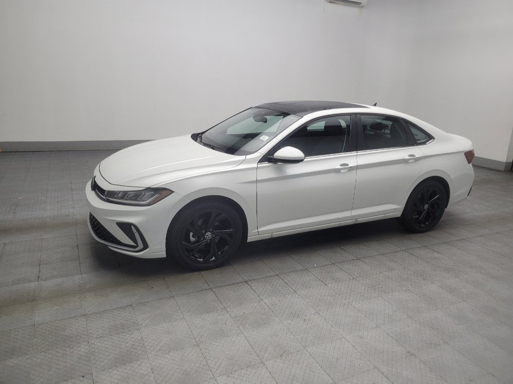 Used 2025 Volkswagen Jetta SE w/ Sunroof Package FWD image 2