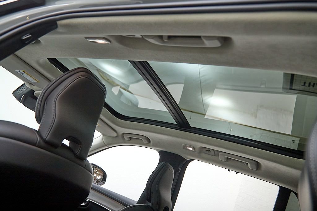 New 2026 Volvo XC90 B6 Ultra w/ Lounge Package image 25