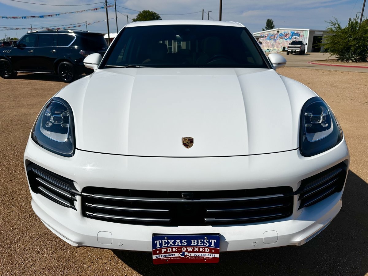 Used 2022 Porsche Cayenne Platinum Edition AWD/4WD image 2