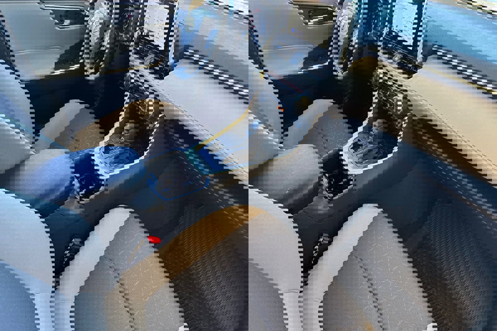 New 2025 Toyota RAV4 XLE image 19