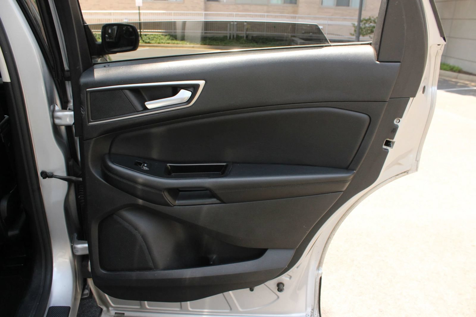 Used 2015 Ford Edge SEL w/ Equipment Group 201A AWD/4WD image 21