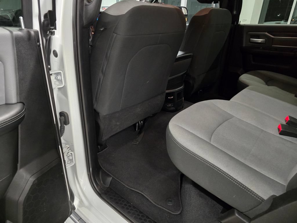 Certified 2022 RAM 2500 Big Horn AWD/4WD image 33