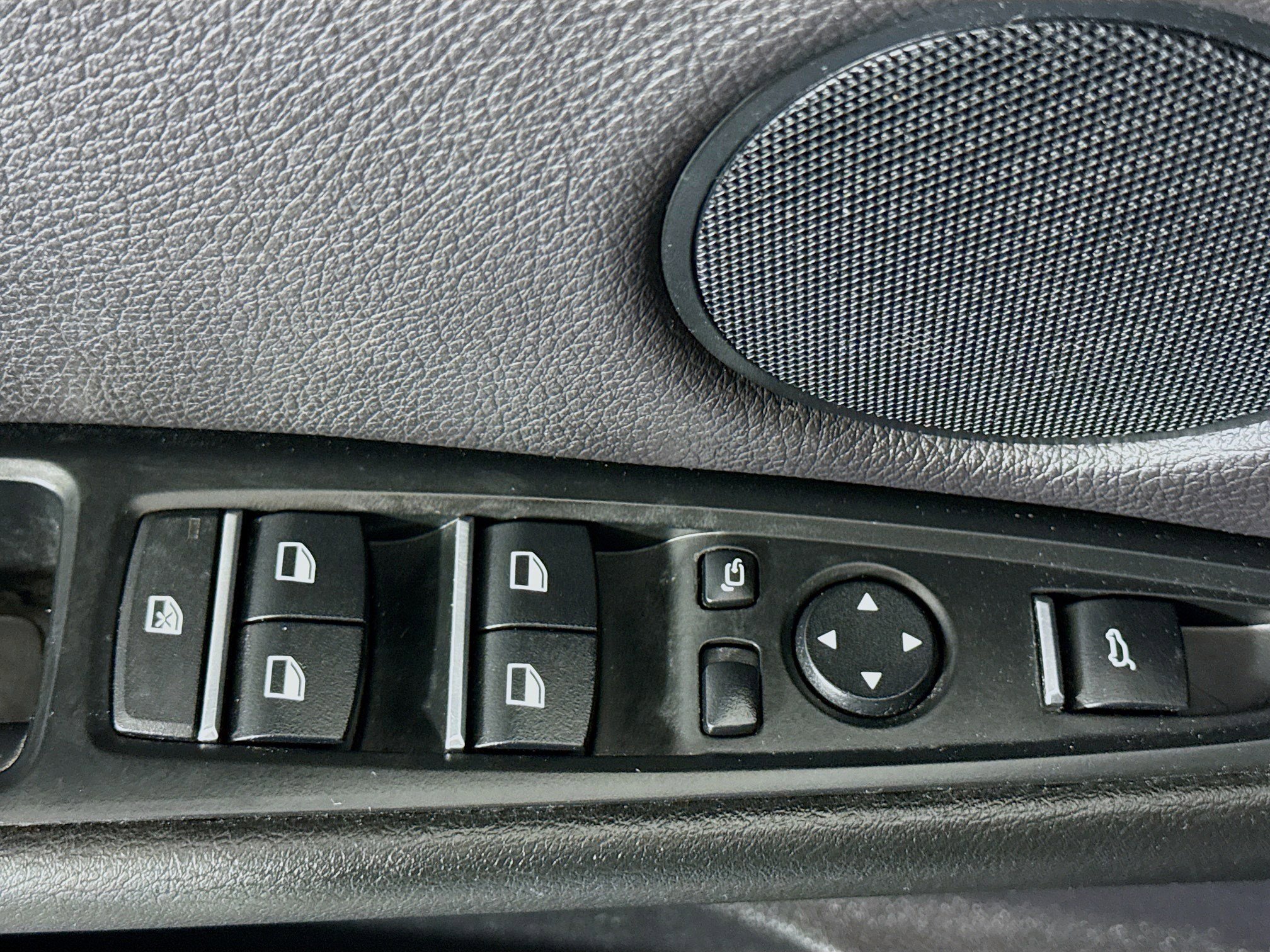 Used 2017 BMW X6 xDrive35i image 24