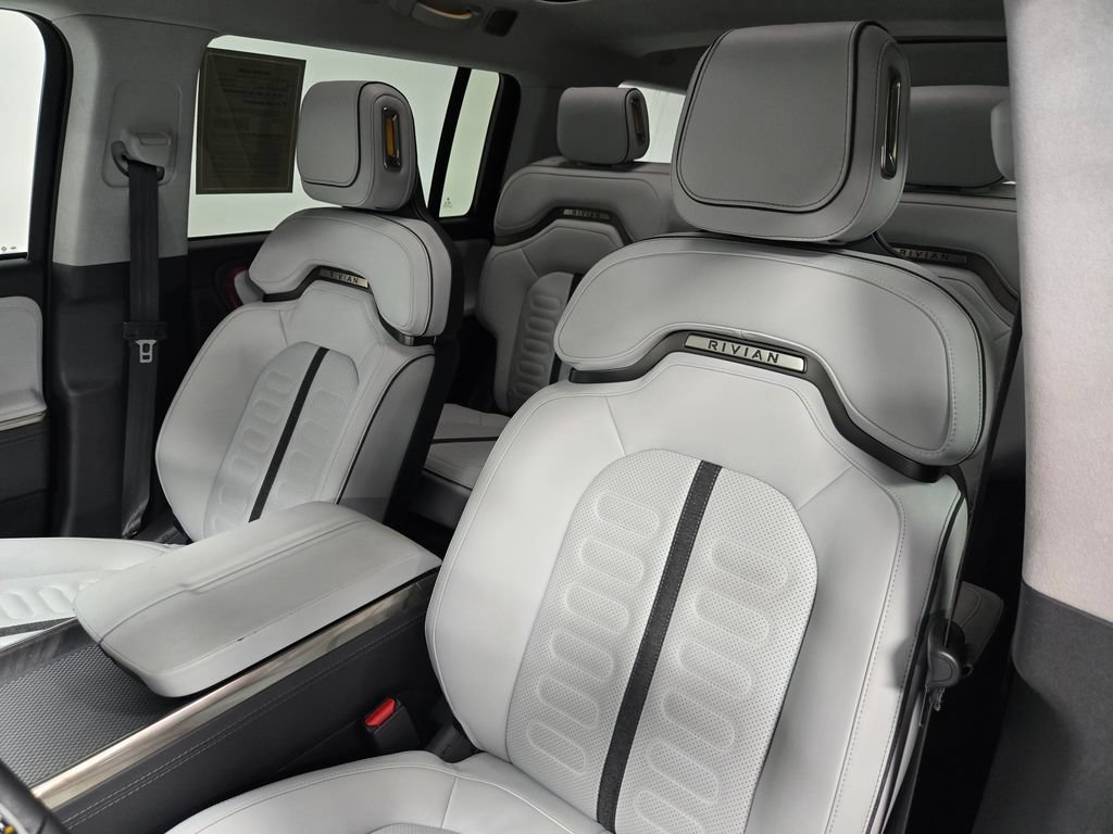 Used 2023 Rivian R1S Adventure AWD/4WD image 12