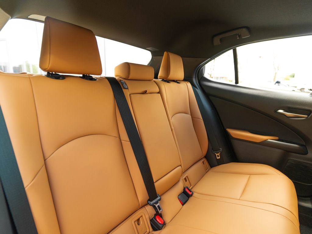 New 2026 Lexus UX 300h AWD image 35