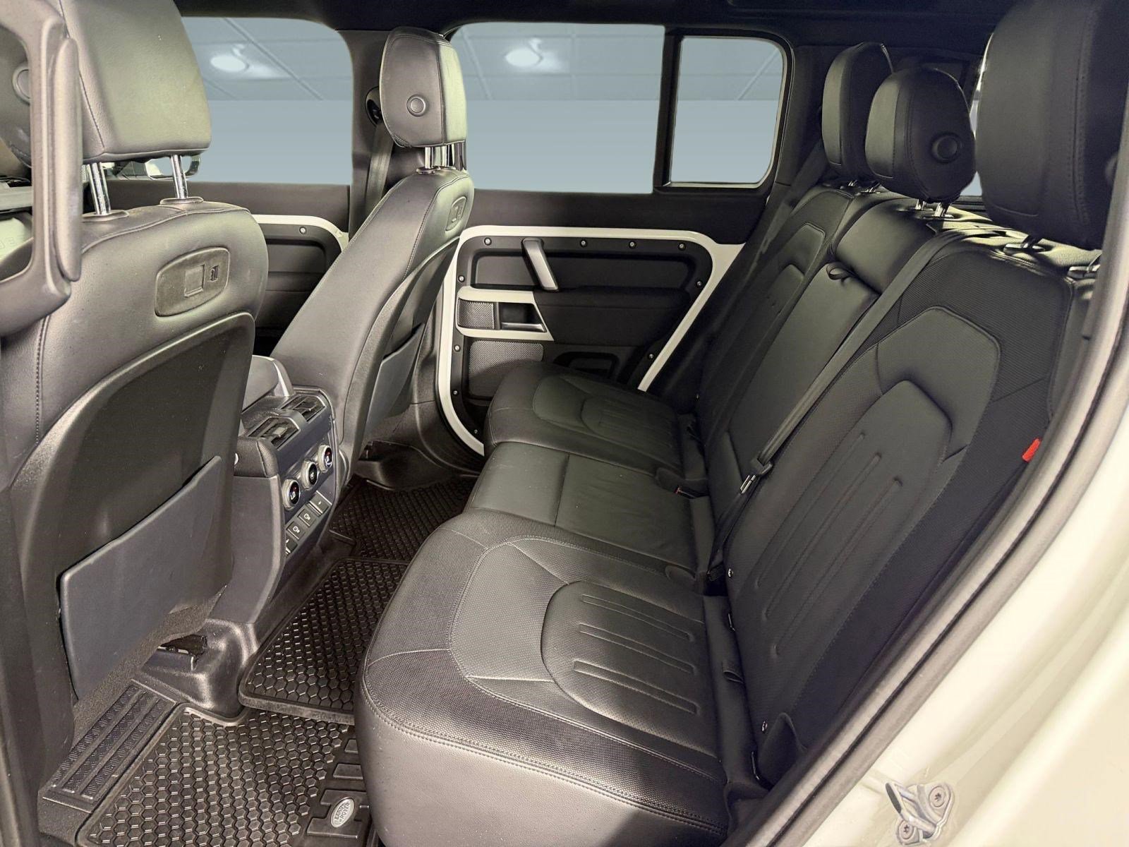 Used 2022 Land Rover Defender 110 X-Dynamic SE image 13