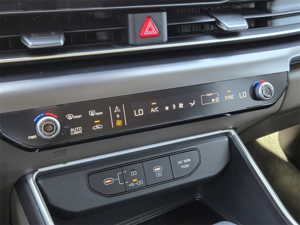 New 2026 Kia Carnival LX image 26