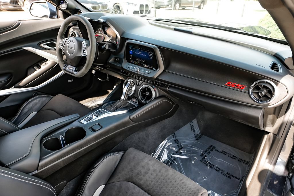 Used 2023 Chevrolet Camaro SS RWD image 9