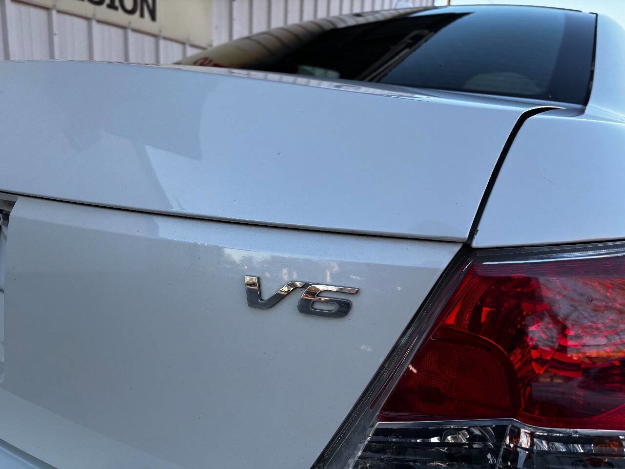 Used 2010 Honda Accord EX-L image 3