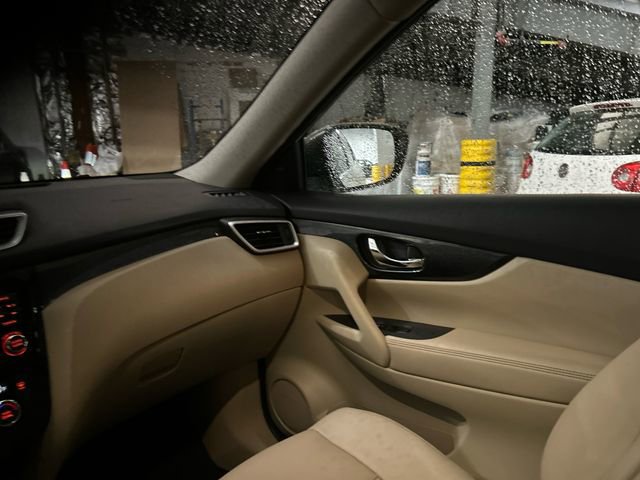 Used 2016 Nissan Rogue SL w/ SL Premium Package image 24