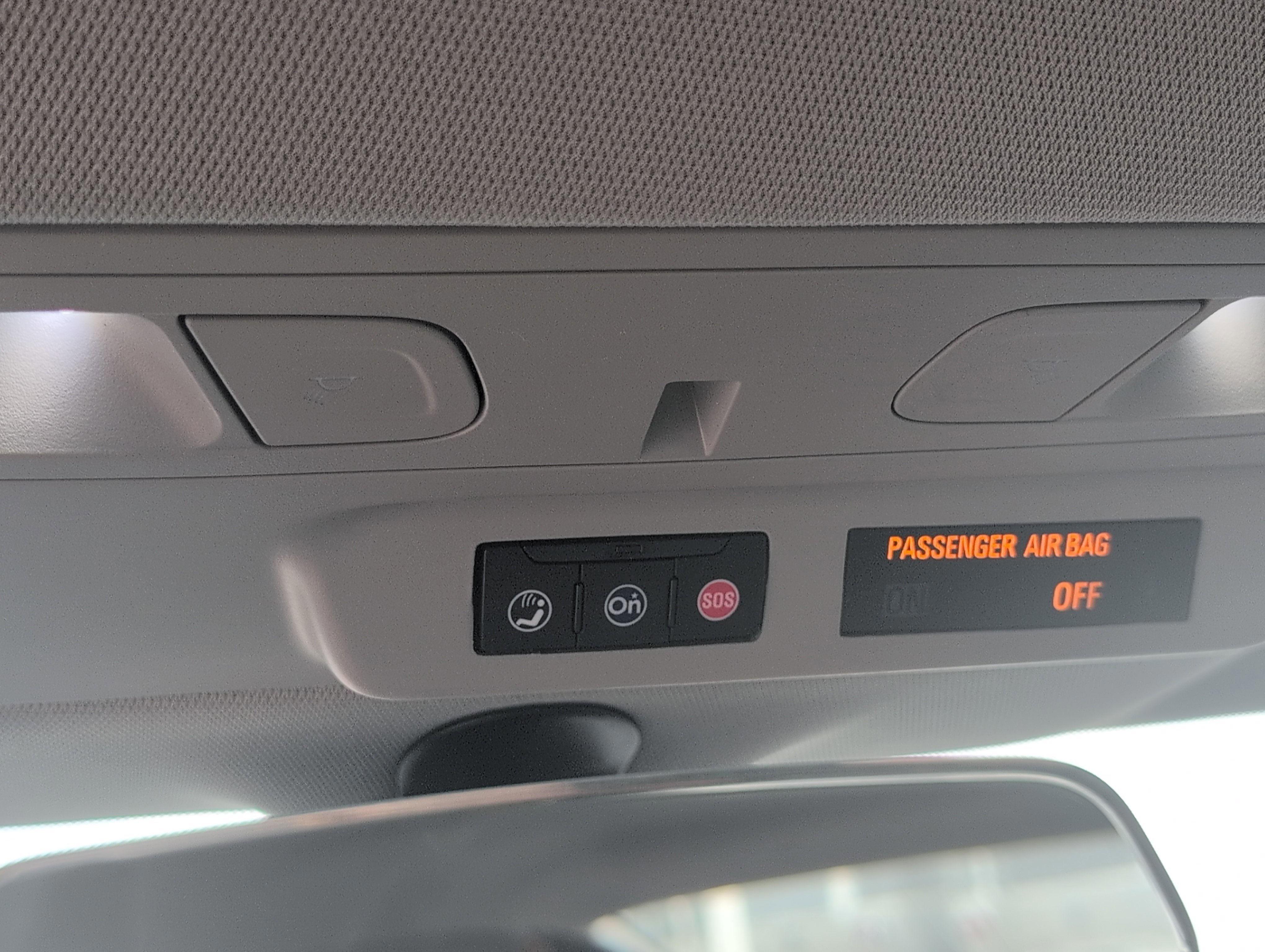 Used 2020 Chevrolet Camaro LT RWD image 17