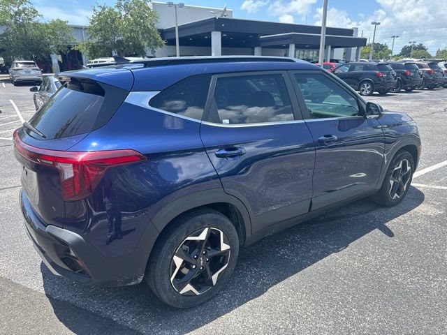Used 2024 Kia Seltos EX FWD image 4