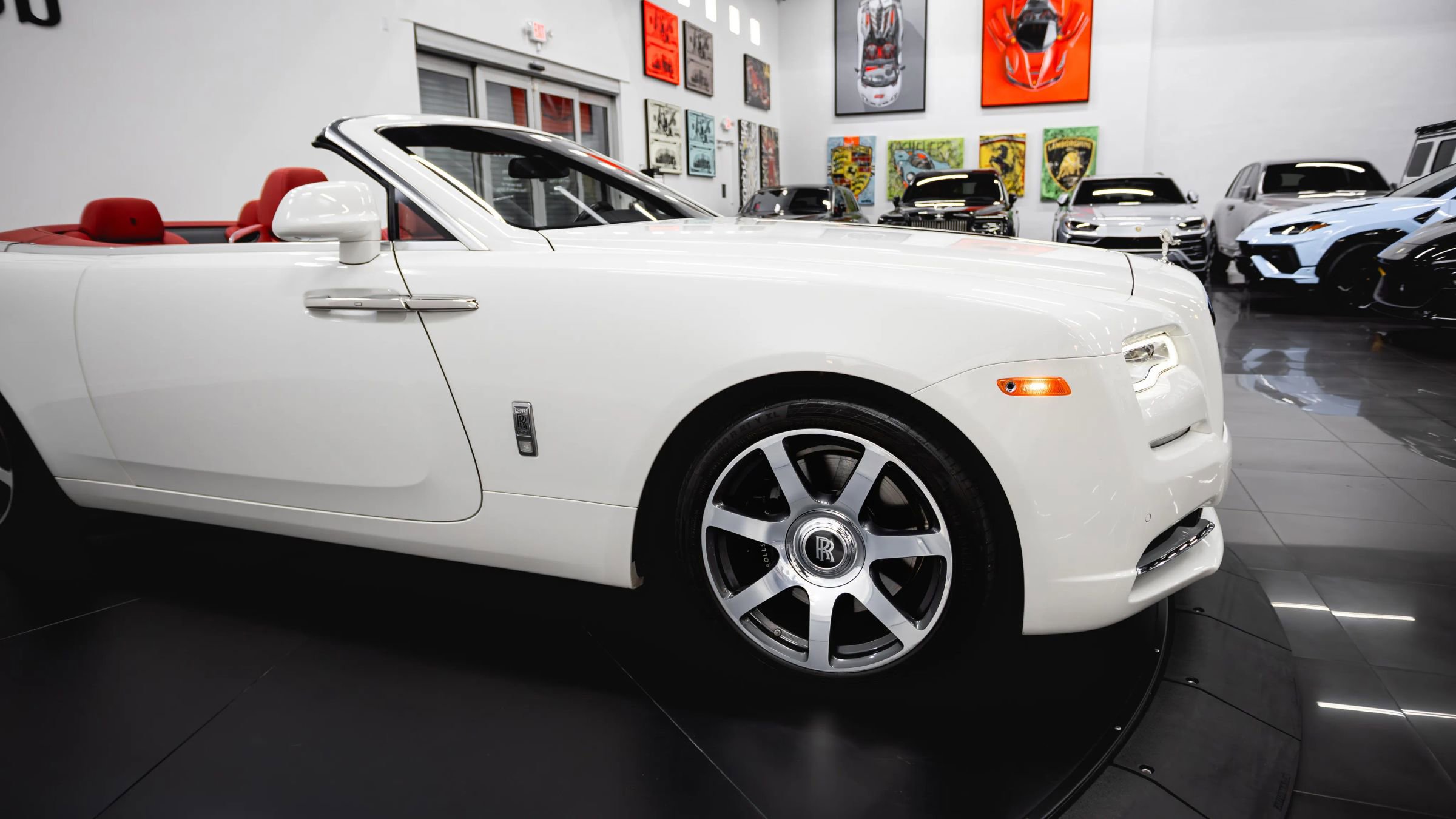 Used 2017 Rolls-Royce Dawn RWD image 31