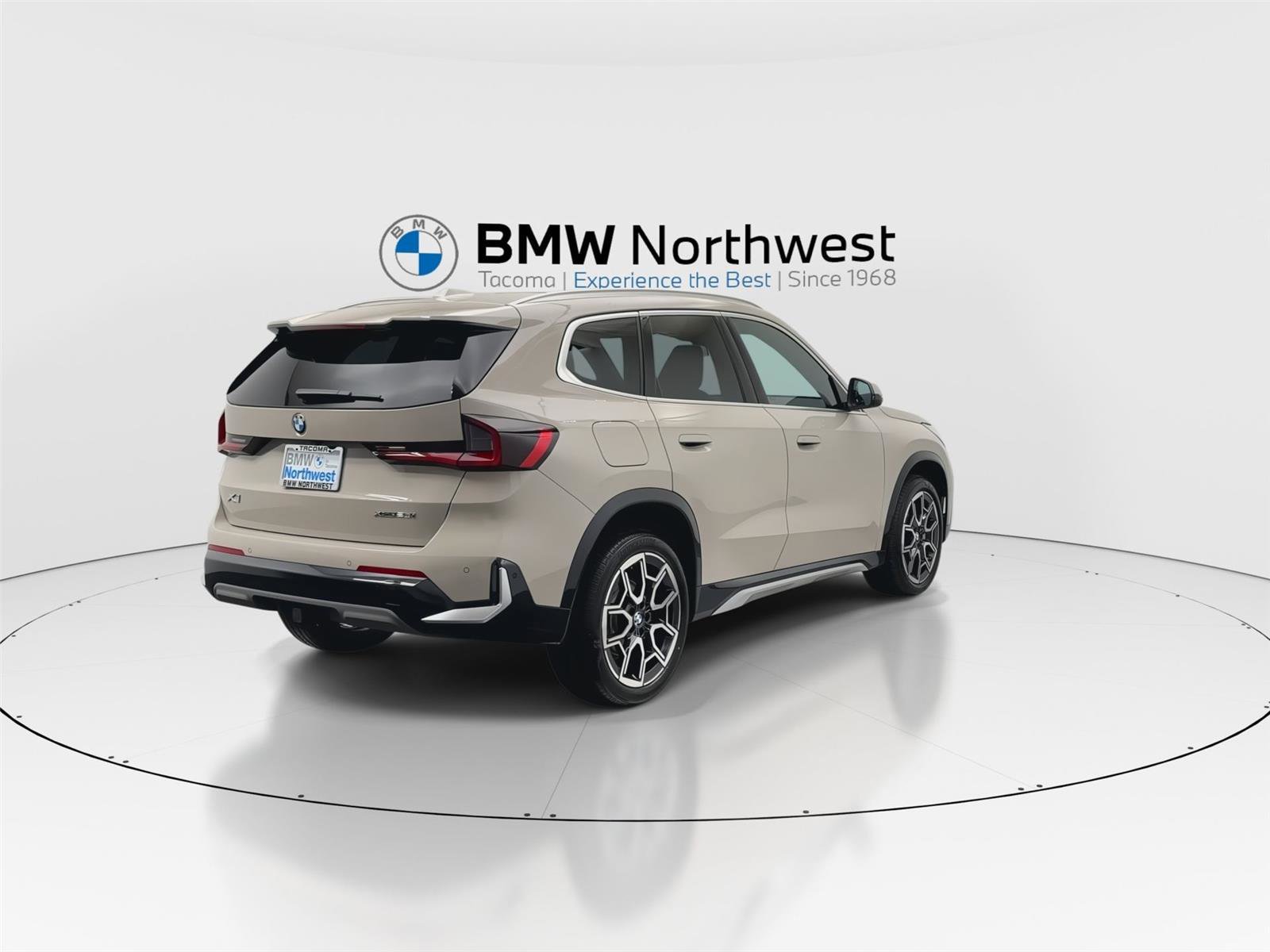 New 2026 BMW X1 xDrive28i w/ Technology Package image 3