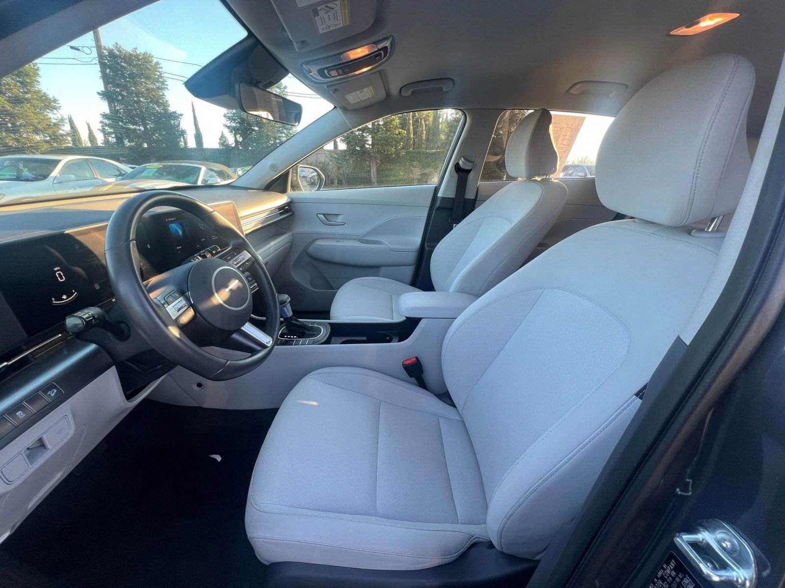 Used 2025 Hyundai Kona SEL image 27