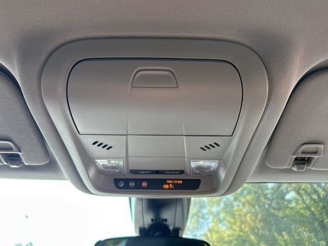 Used 2023 Chevrolet Blazer LT w/ Driver Confidence Package image 25