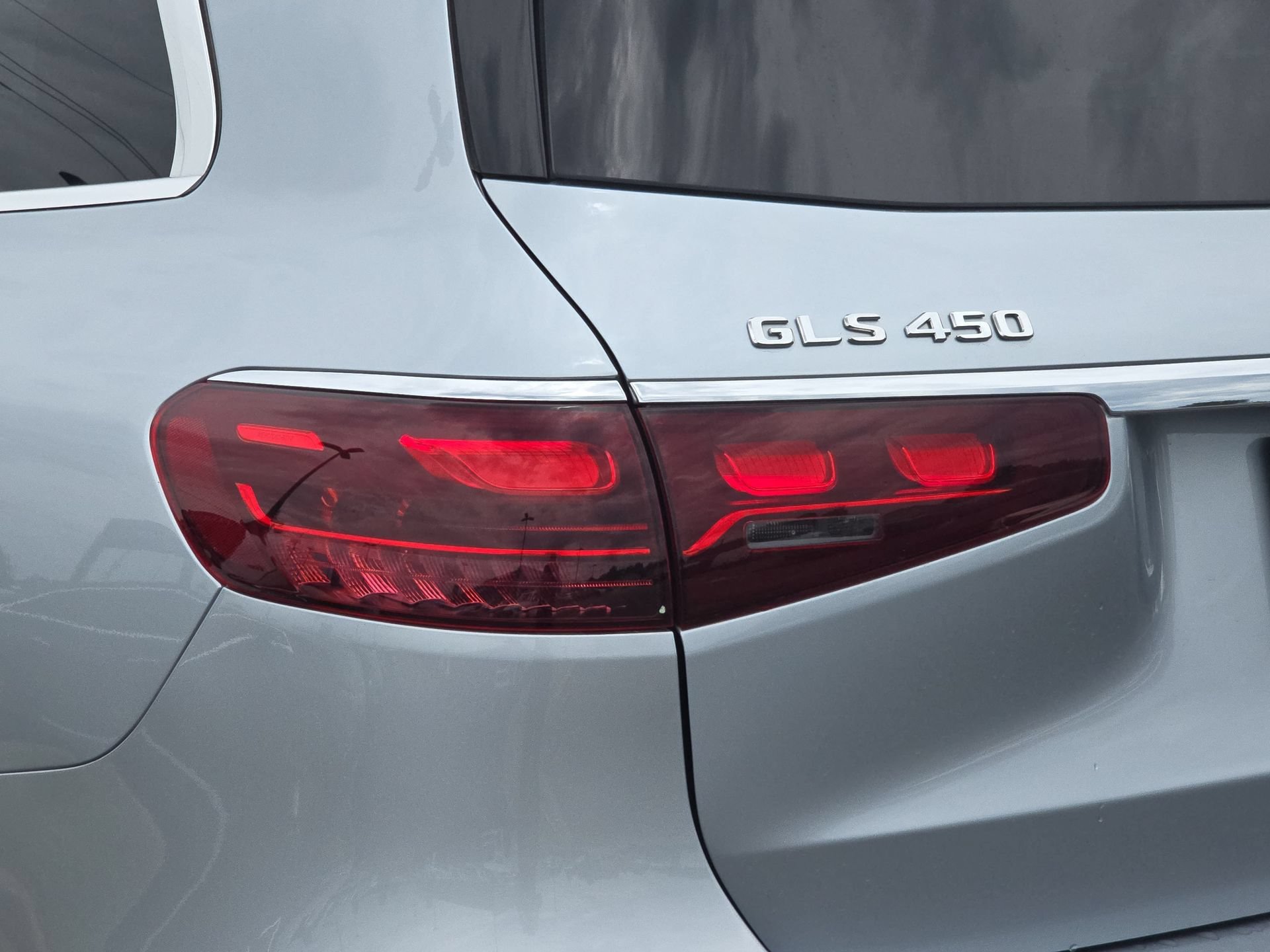 Certified 2025 Mercedes-Benz GLS 450 4MATIC image 33
