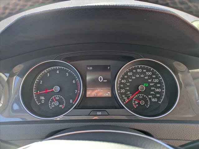 Used 2019 Volkswagen Golf Alltrack S image 11