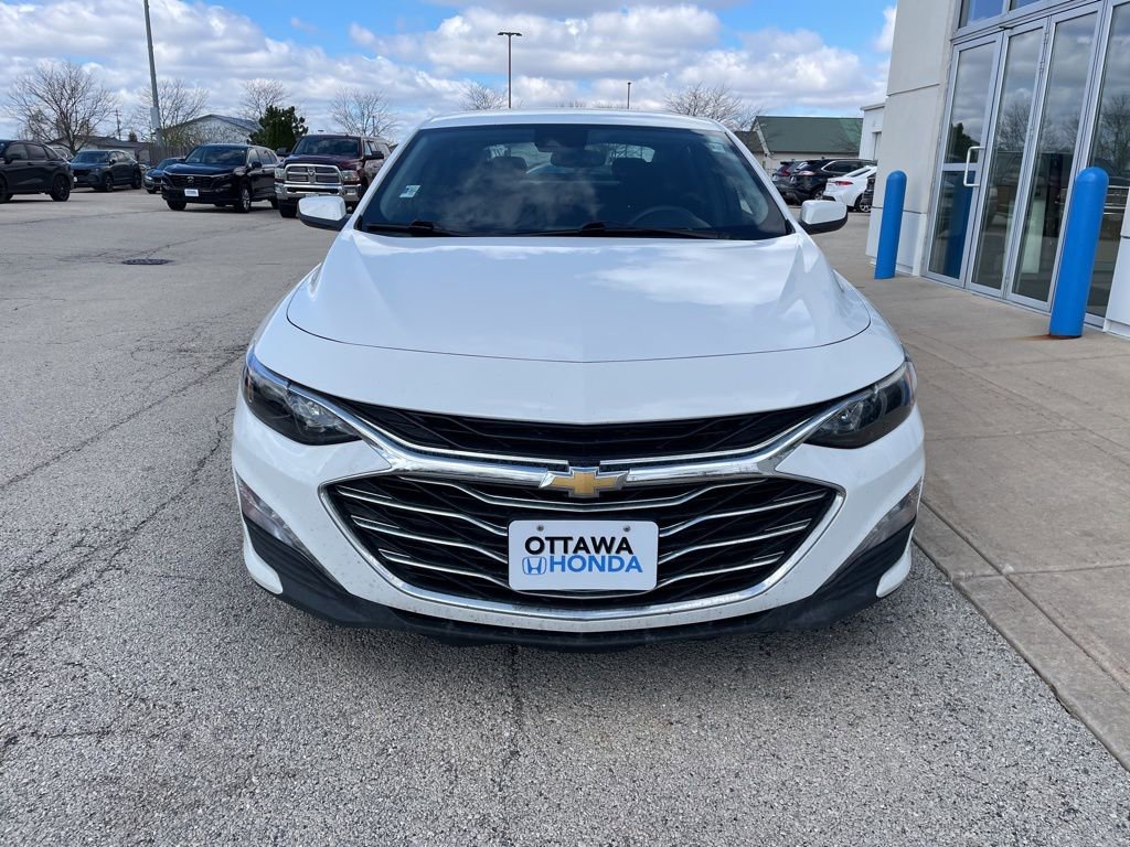 Used 2024 Chevrolet Malibu LT FWD image 3
