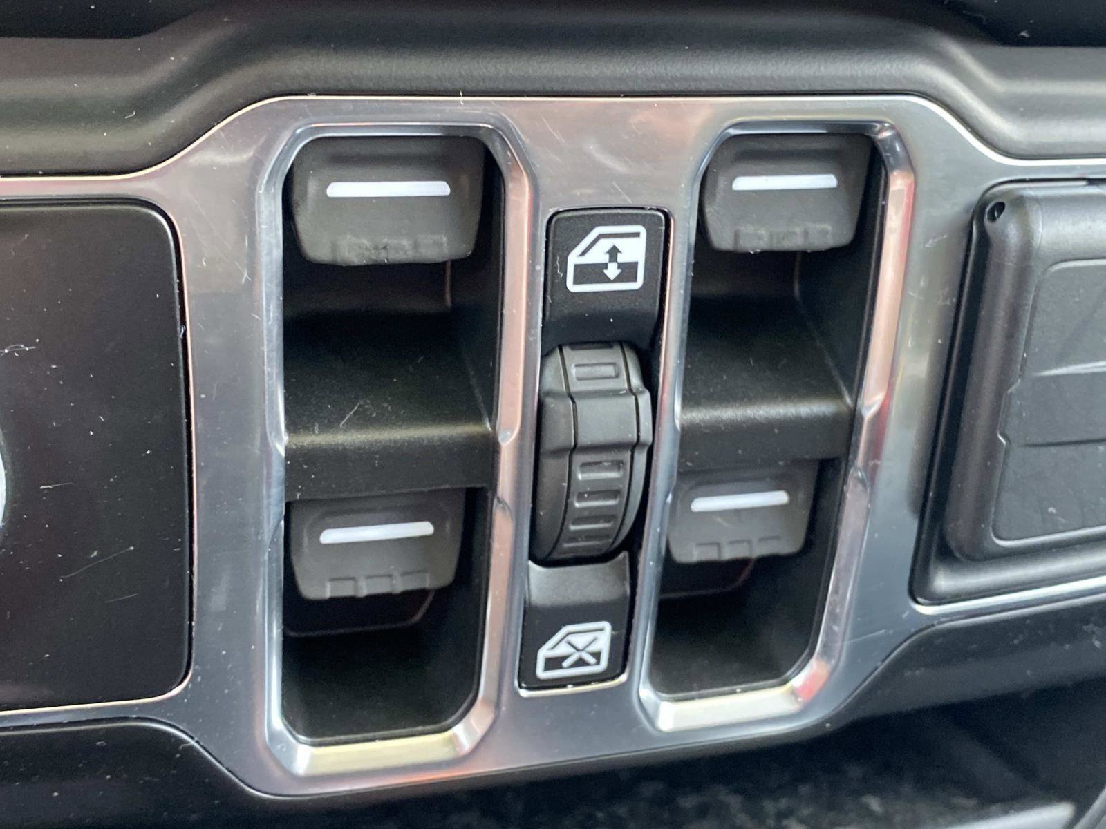 Used 2022 Jeep Gladiator Sport AWD/4WD image 31