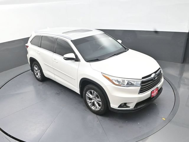 Used 2015 Toyota Highlander XLE AWD/4WD image 24