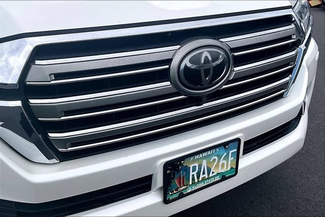 Used 2019 Toyota Land Cruiser AWD/4WD image 31