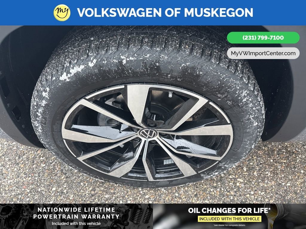 New 2026 Volkswagen Atlas Cross Sport SEL Premium R-Line image 9