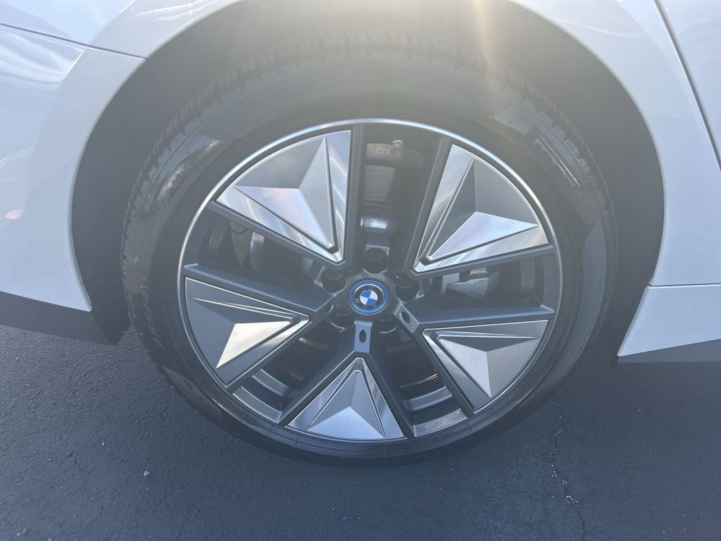 Used 2024 BMW i4 eDrive40 w/ Convenience Package image 31