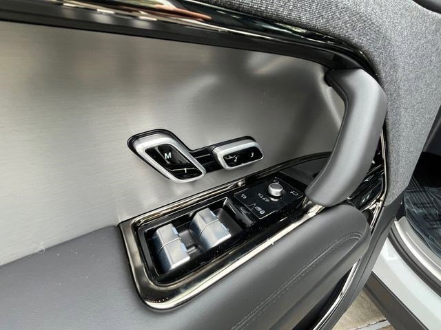 New 2026 Land Rover Range Rover Sport Dynamic SE AWD/4WD image 12