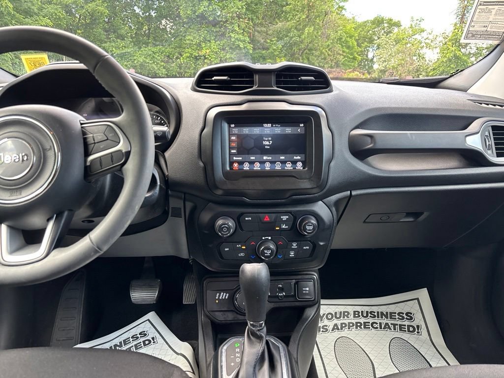 Used 2021 Jeep Renegade Latitude AWD/4WD image 28