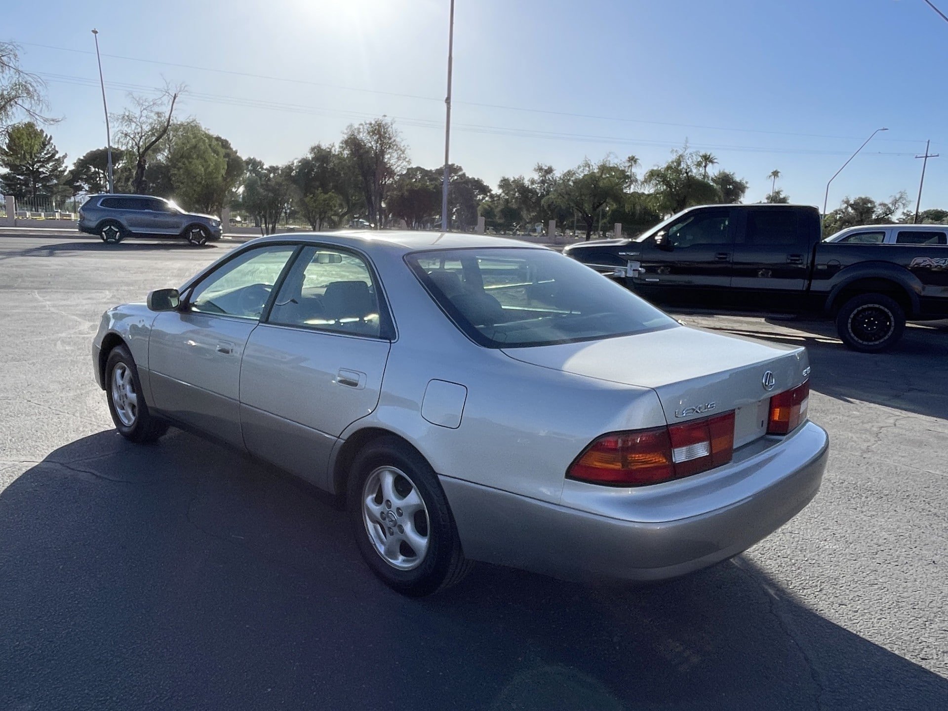Used 1997 Lexus ES 330 FWD image 3