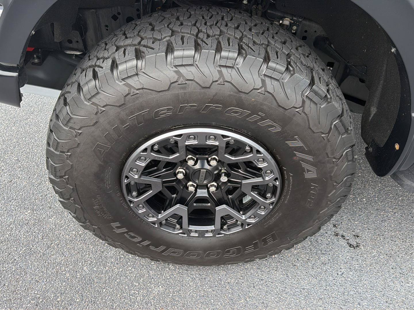 Used 2025 Ford F150 Raptor w/ Equipment Group 803A Raptor R AWD/4WD image 43