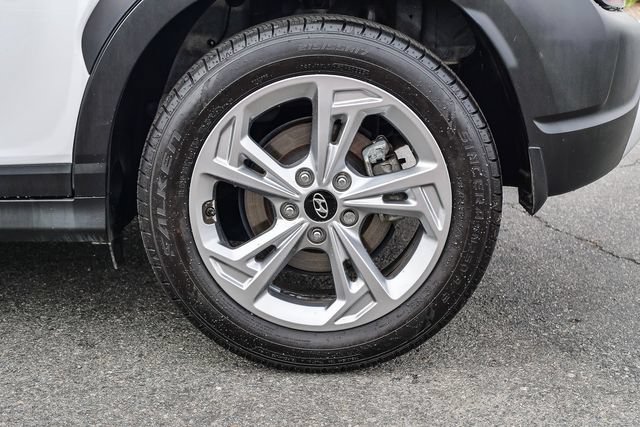 Certified 2022 Hyundai Kona SEL AWD/4WD image 9