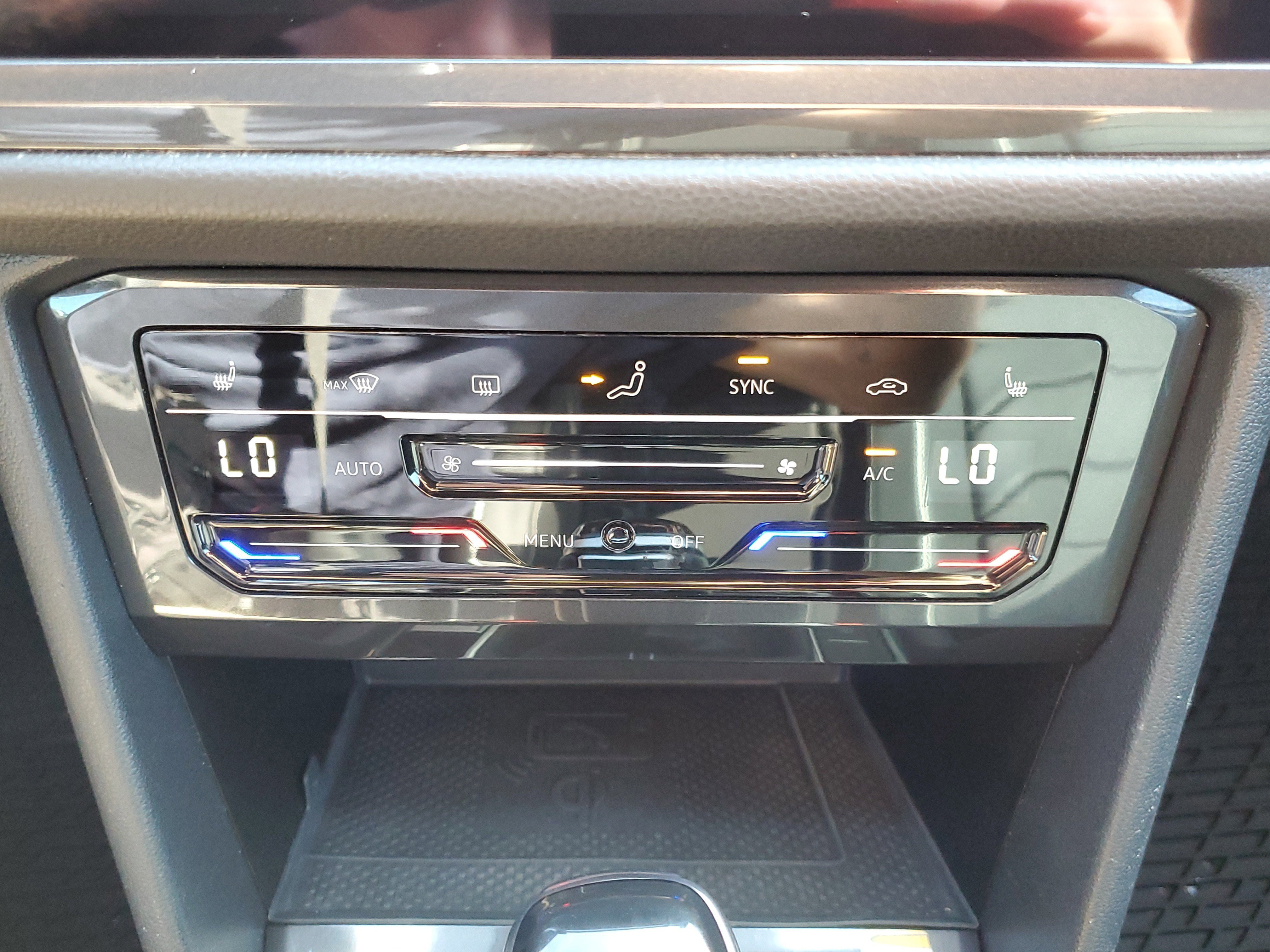 Used 2022 Volkswagen Tiguan SEL R-Line image 36