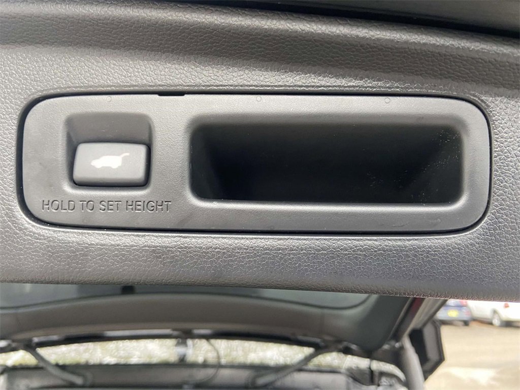 Used 2023 Honda CR-V EX-L image 10