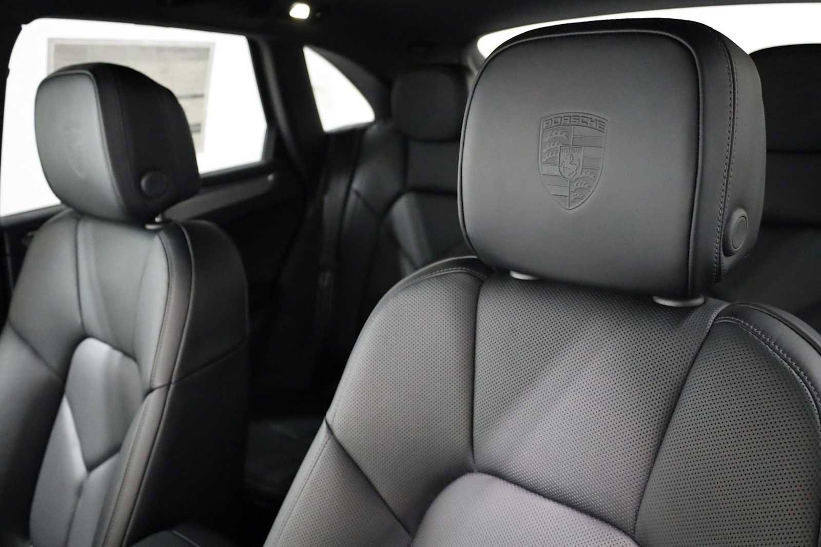 New 2026 Porsche Macan image 19