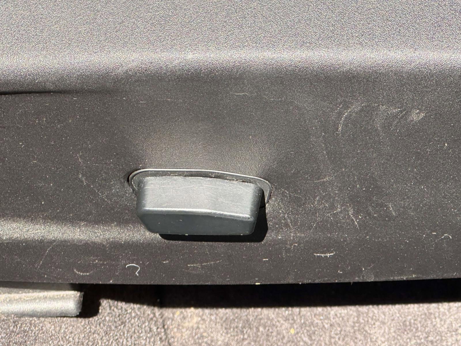 Used 2011 Dodge Charger SE RWD image 11
