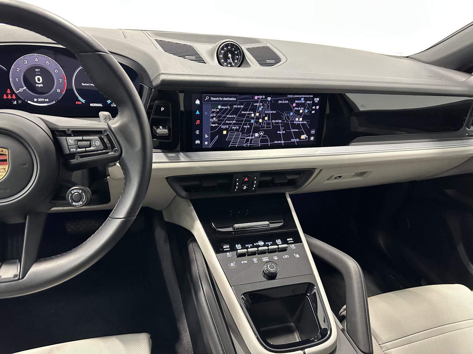 Certified 2025 Porsche Cayenne Coupe image 27